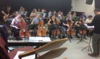 de: Jugendaustausch 2018 - Musikschulen Luechow Dannenberg - Musikli : Musikschule Luechow Danneberg Probe mit Shay Oren (s)