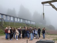 he: Jugendaustausch Eppingen Zichron Yaacov 2018 : Jugendaustausch Eppingen Zichron 2018 Gruppenbild Natzweiler Struthof (s)