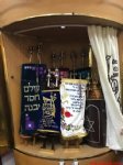 de: Jugenstudienreise Hochtaunus 2018 : Jugendstudienreise Hochtaunuskreis Haifa Synagoge Or Hadash Thoraschrein (s)